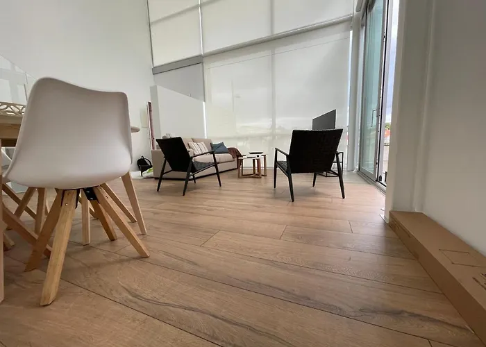 Oktheway Perbes House *