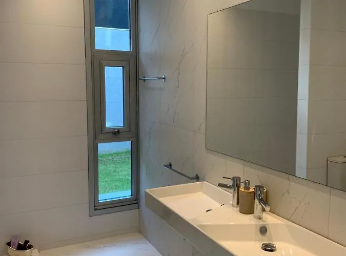 Holiday home Oktheway Perbes House *